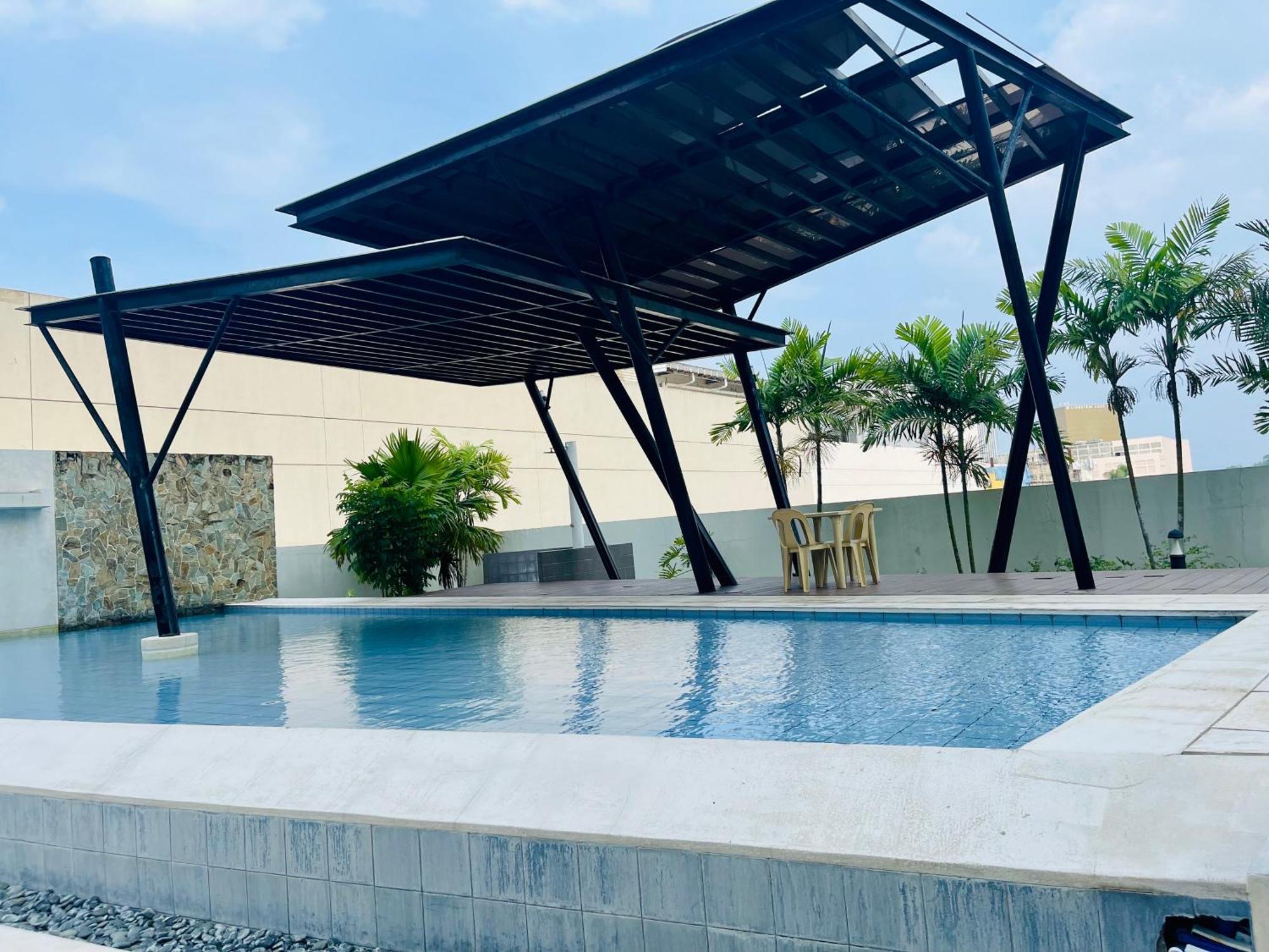 2-Bedroom Condo Unit With Balcony At Centrio Tower Beside Ayala Centrio Mall Downtown Cdo Cagayán de Oro Extérieur photo