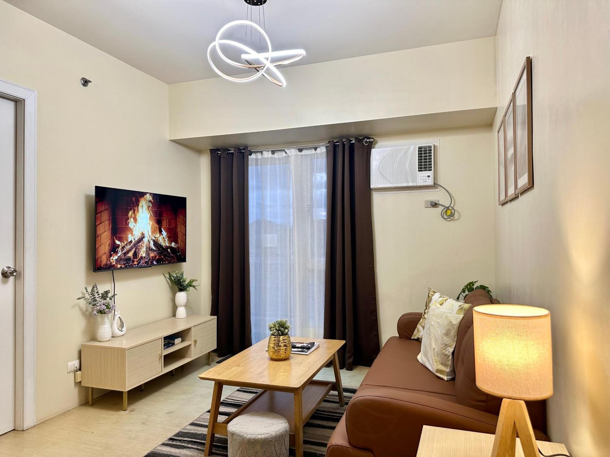 2-Bedroom Condo Unit With Balcony At Centrio Tower Beside Ayala Centrio Mall Downtown Cdo Cagayán de Oro Extérieur photo